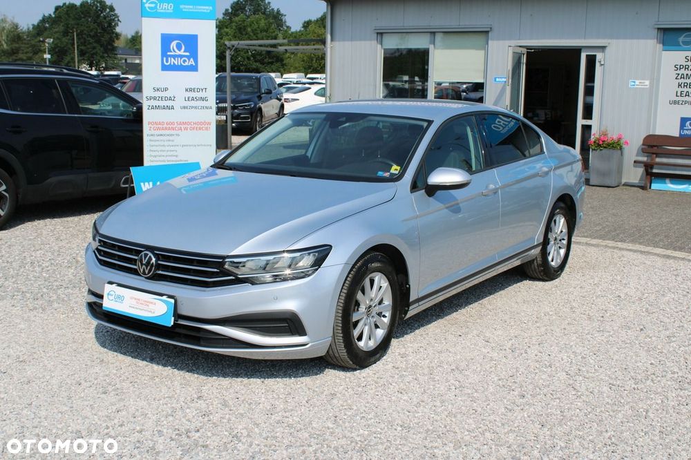 Volkswagen Passat - 2