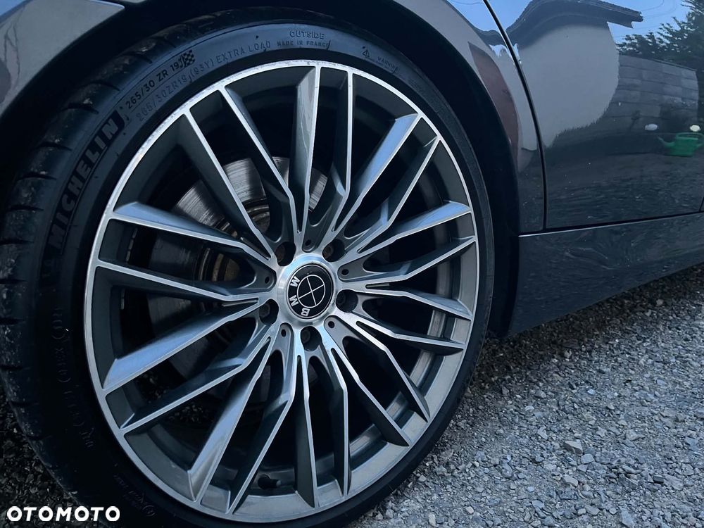 BMW Seria 3 330i - 7