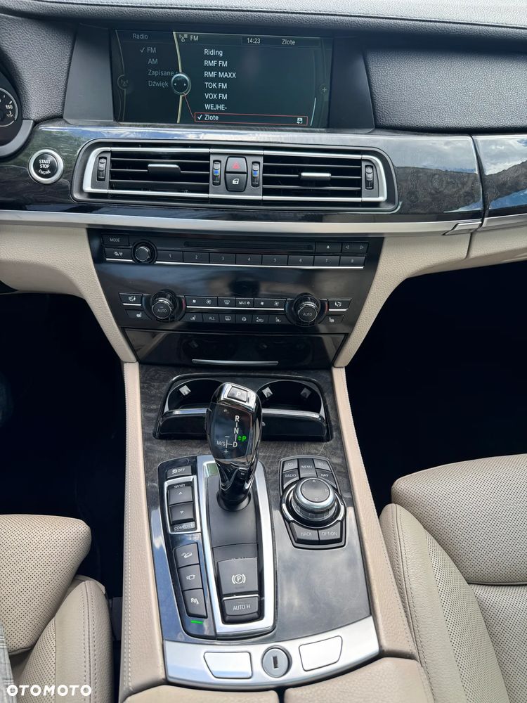 BMW Seria 7 740d xDrive - 8