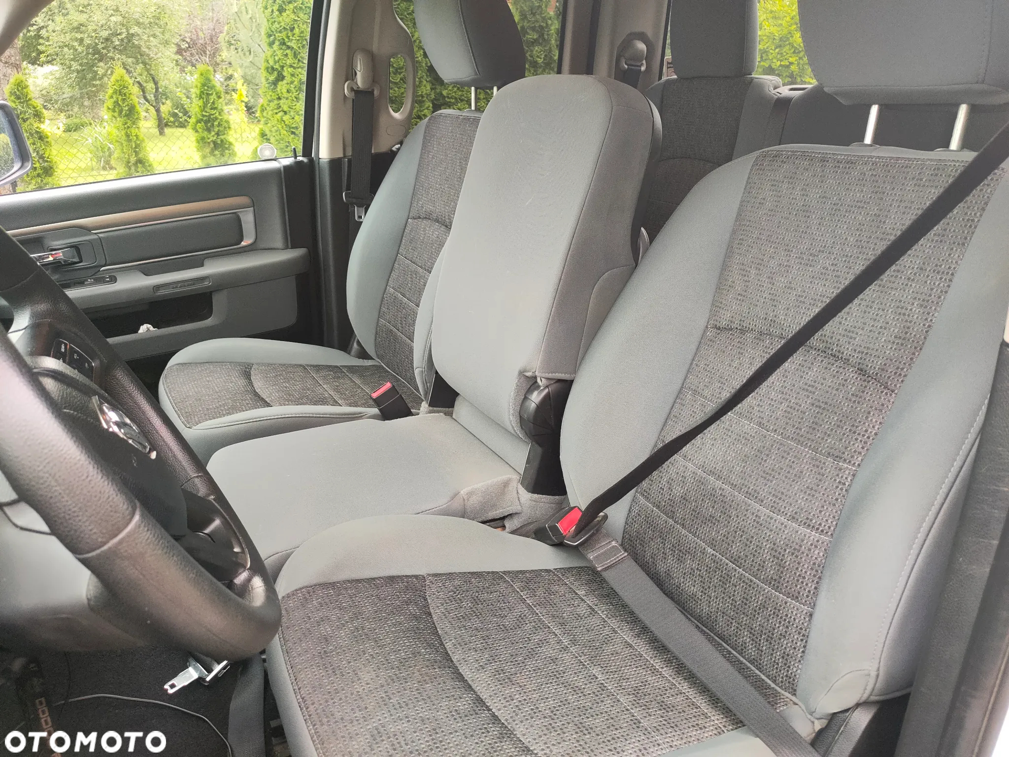 Dodge RAM 1500 5.7 4x4 - 7