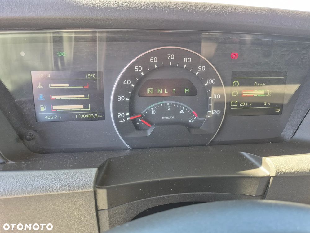 Volvo - 8