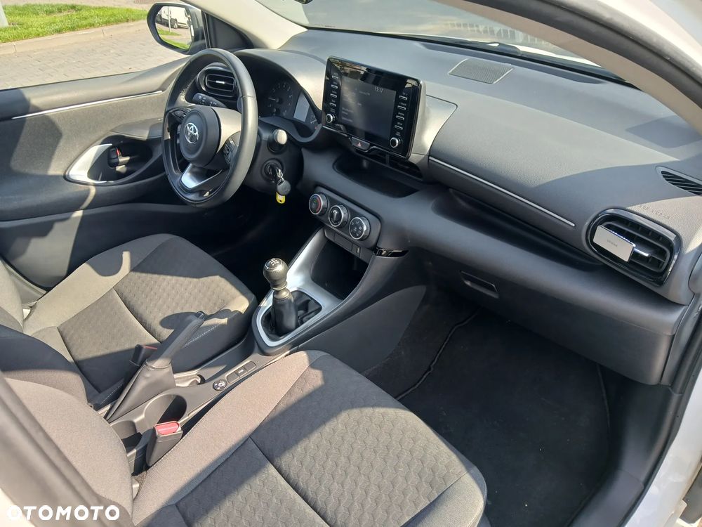 Toyota Yaris 1.5 Comfort - 12