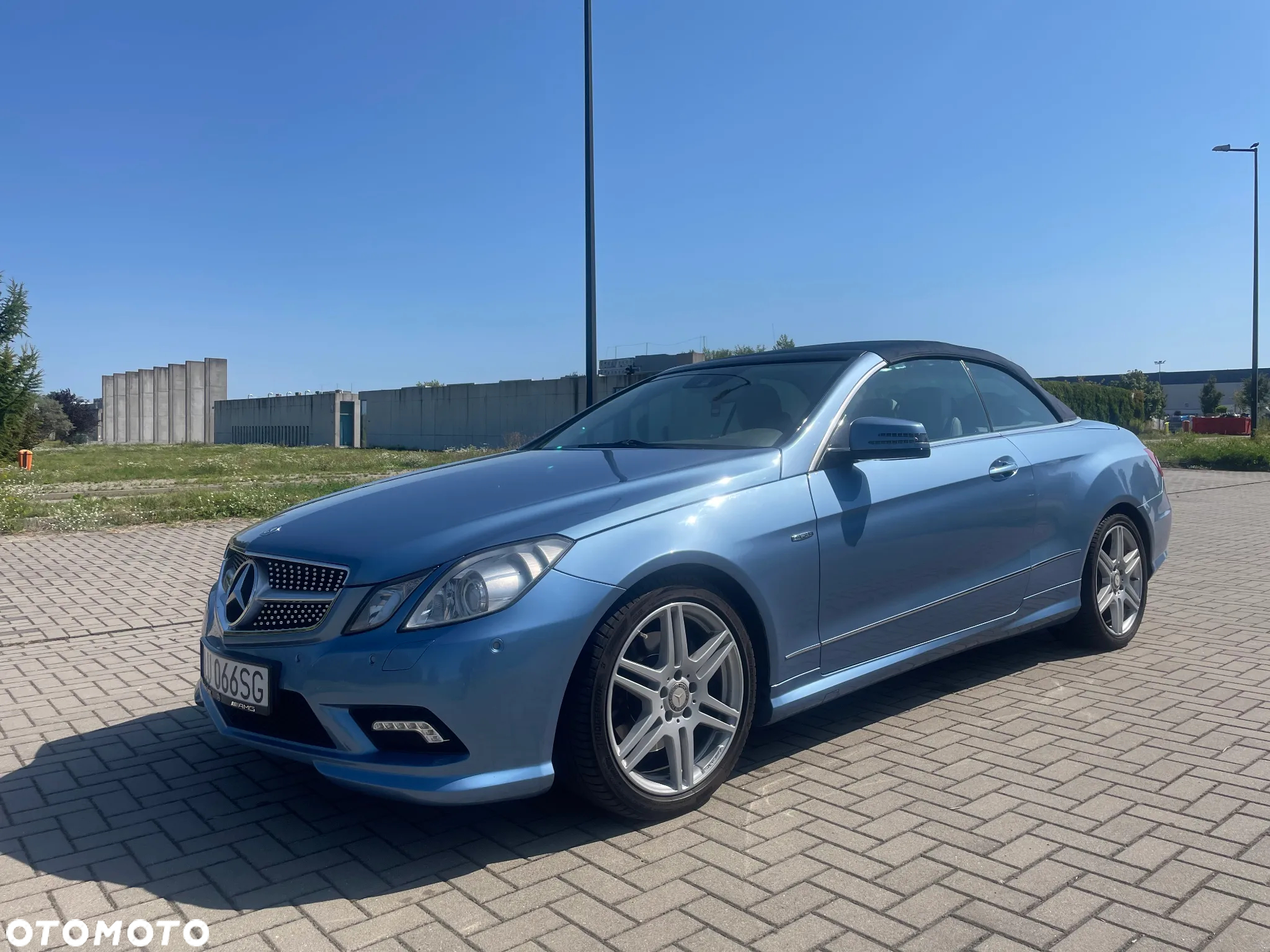 Mercedes-Benz Klasa E 350 CGI Cabrio BlueEFFICIENCY 7G-TRONIC Prime Edition - 2