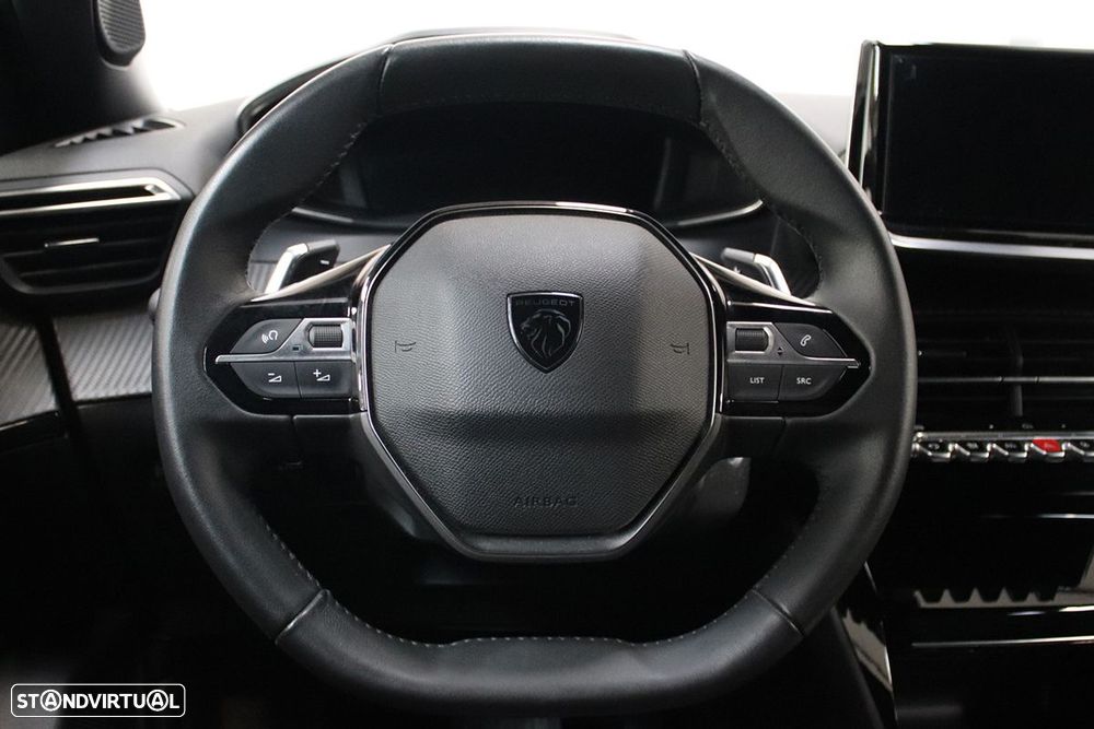 Peugeot 2008 1.2 PureTech Allure EAT8 - 15