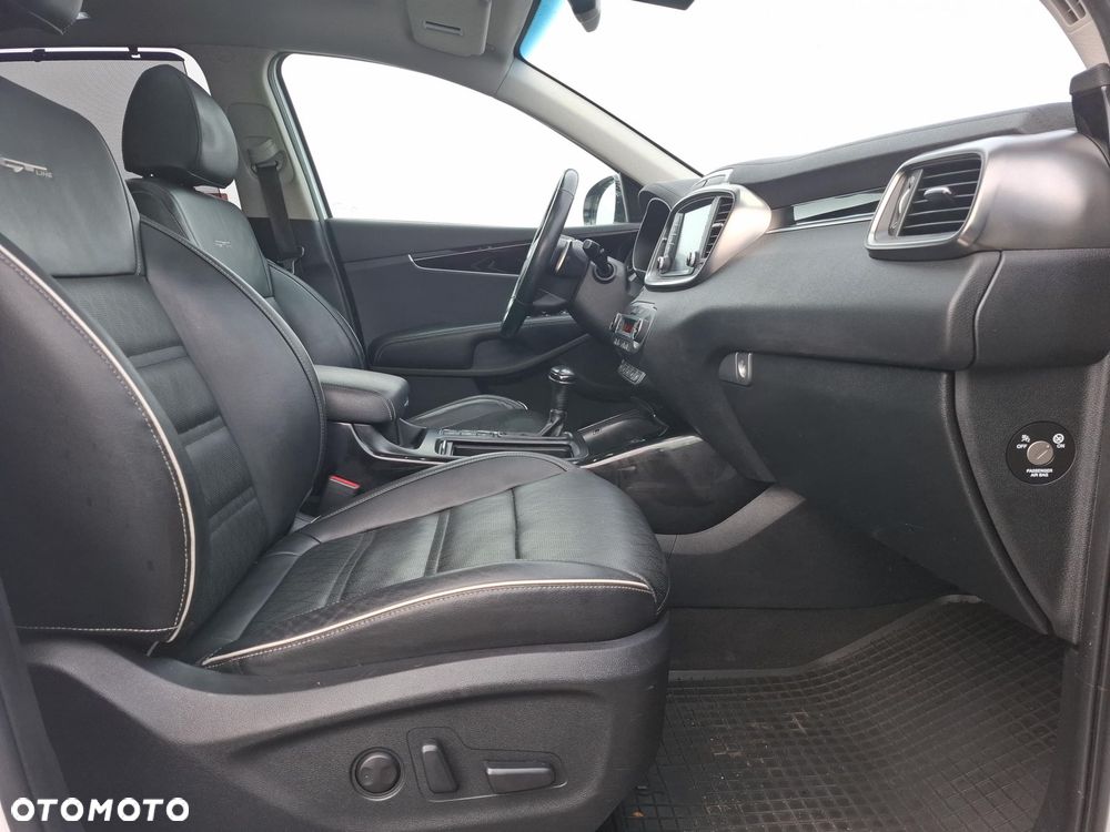 Kia Sorento - 22
