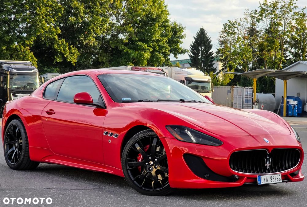 Maserati GranTurismo S Automat - 1