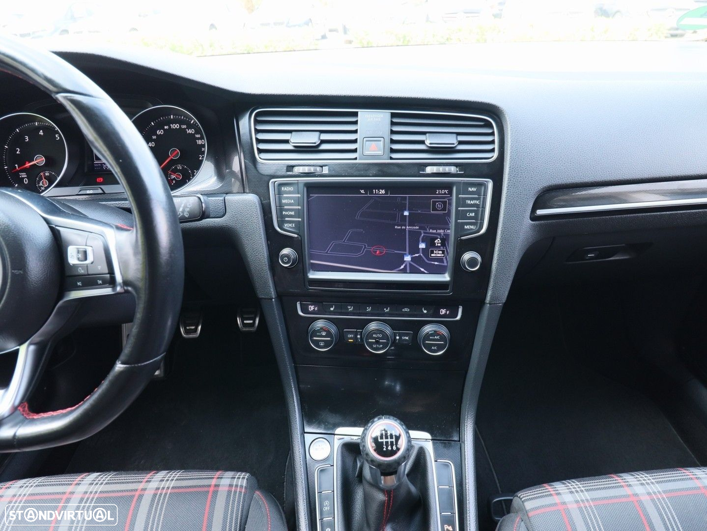 VW Golf 2.0 TSi GTi Performance - 13
