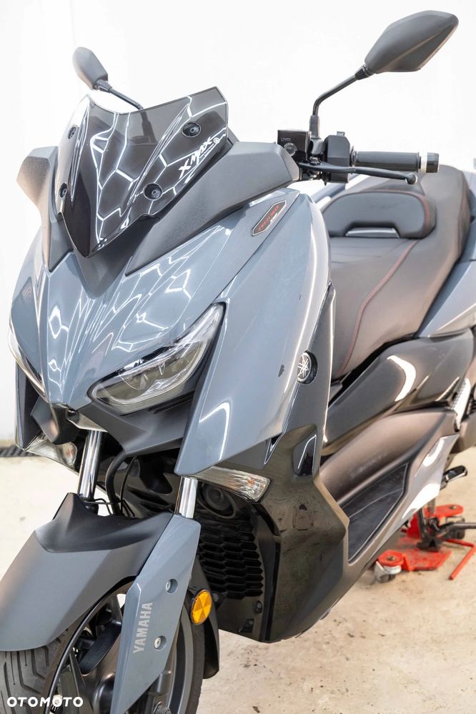 Yamaha X-max - 10