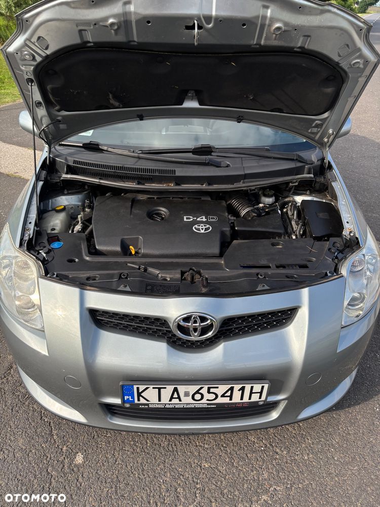 Toyota Auris 2.0 D-4D - 11