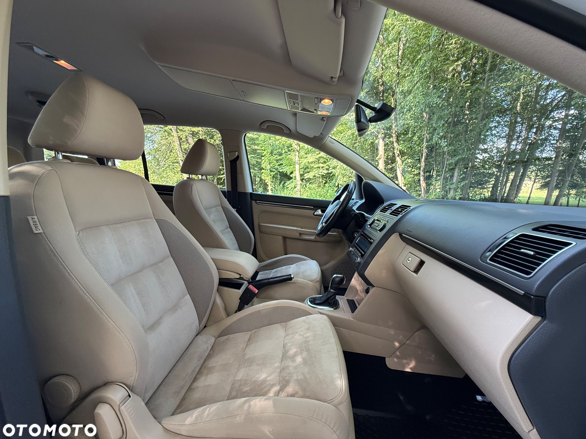 Volkswagen Touran 2.0 TDI DSG Highline - 24