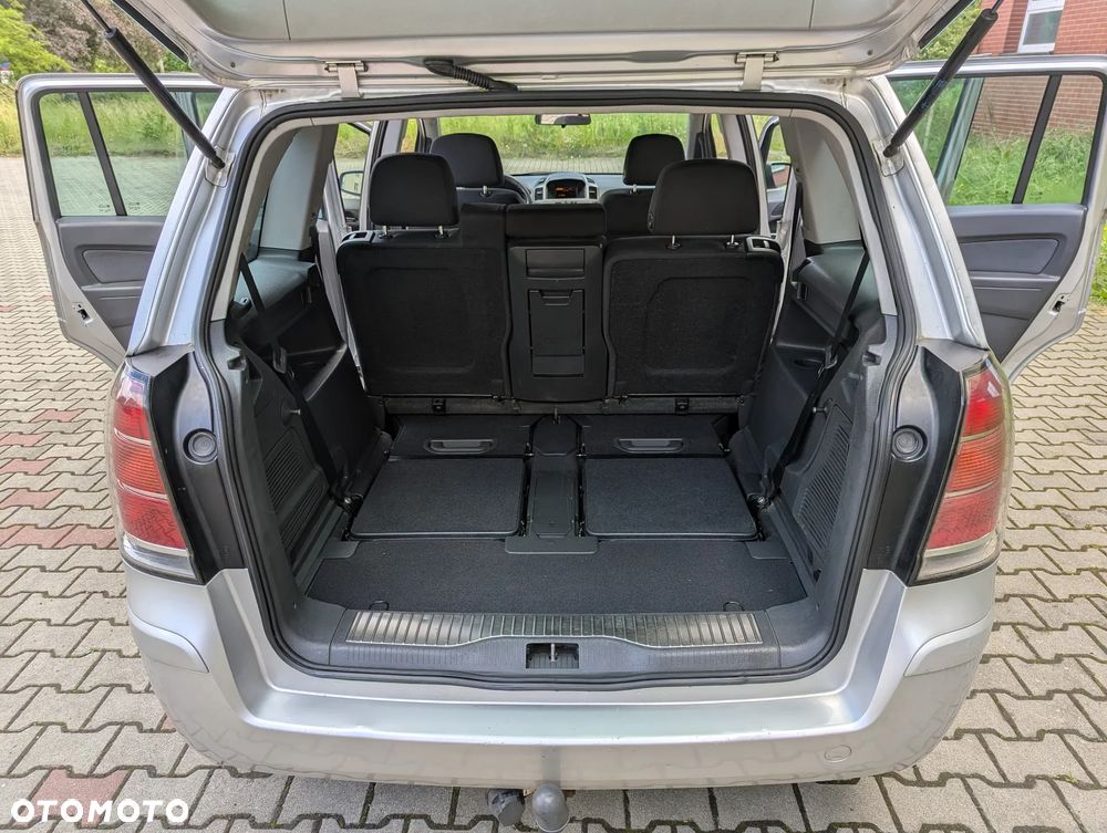 Opel Zafira 1.9 CDTI Sport - 39