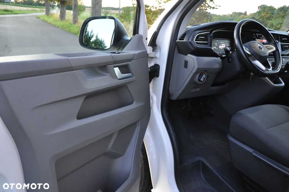 Volkswagen T6.1 - 12
