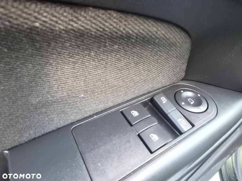 Opel Astra 1.6 Edition 111 Jahre - 11
