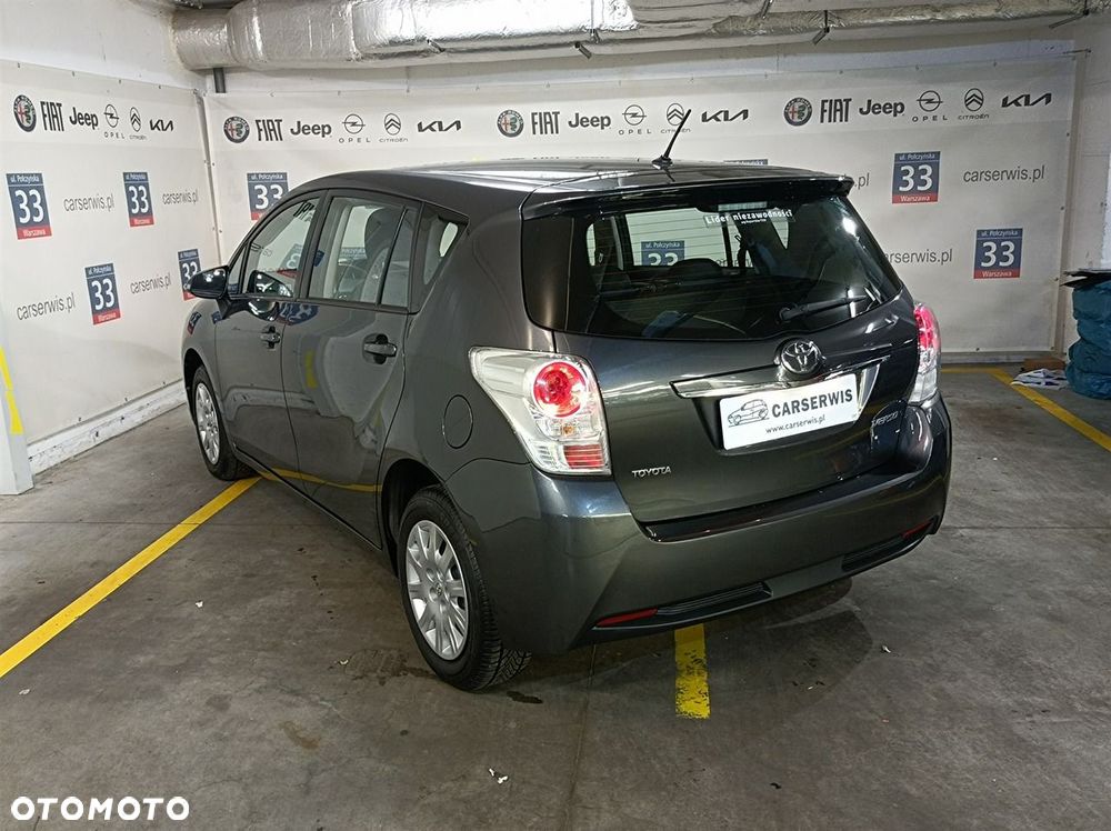 Toyota Verso - 8