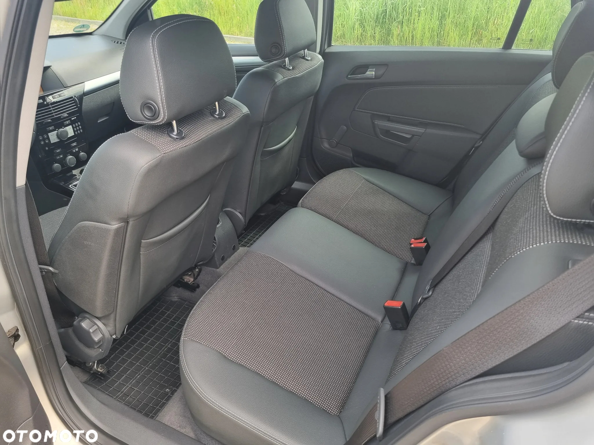 Opel Astra 1.6 Caravan Cosmo - 21