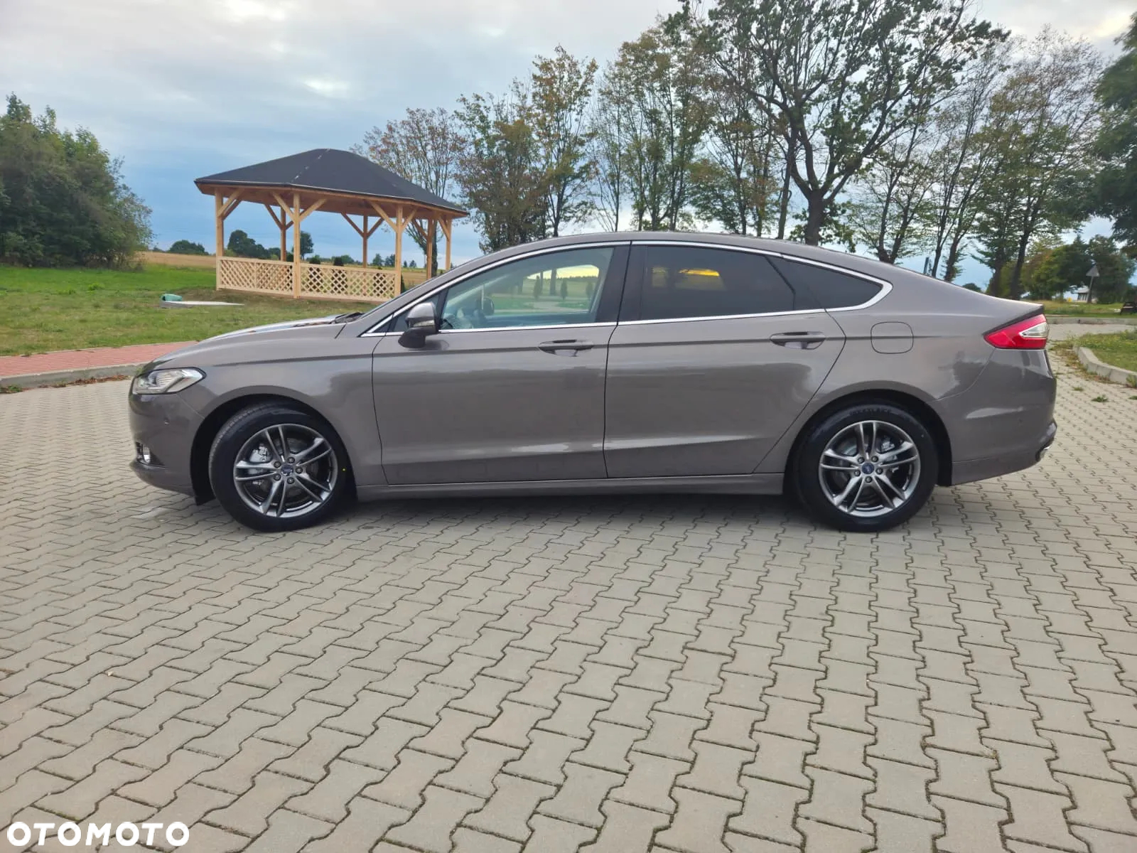 Ford Mondeo 2.0 EcoBoost Titanium - 10