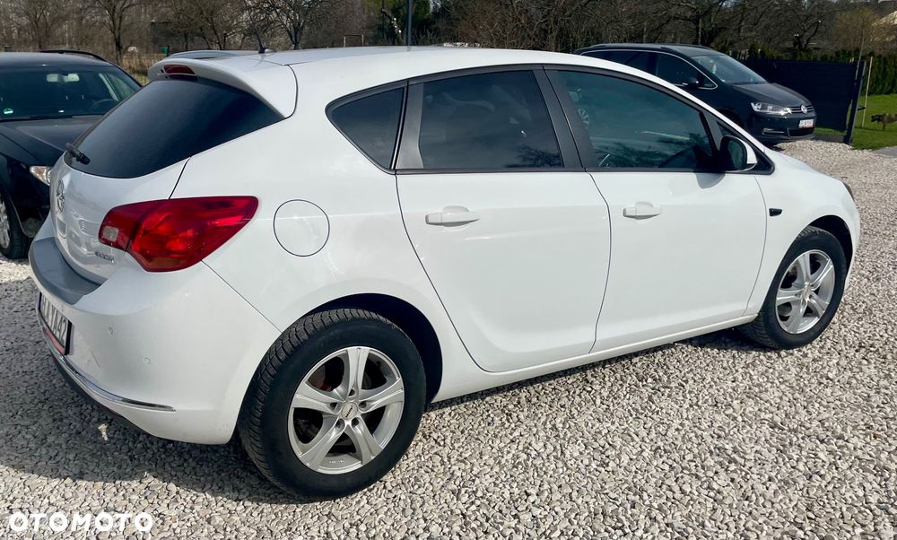 Opel Astra 1.6 D Start/Stop Active - 23