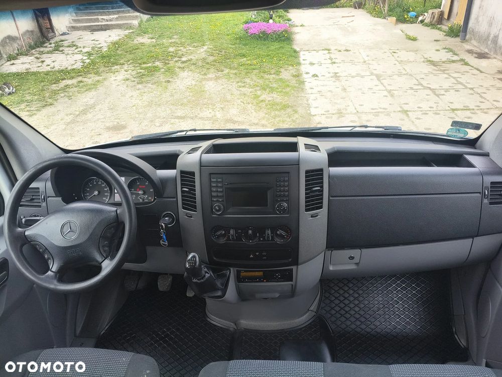 Mercedes-Benz Sprinter 906.255 - 11