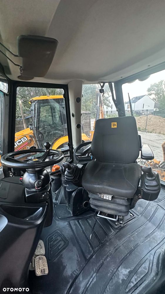 JCB 3CX - 7