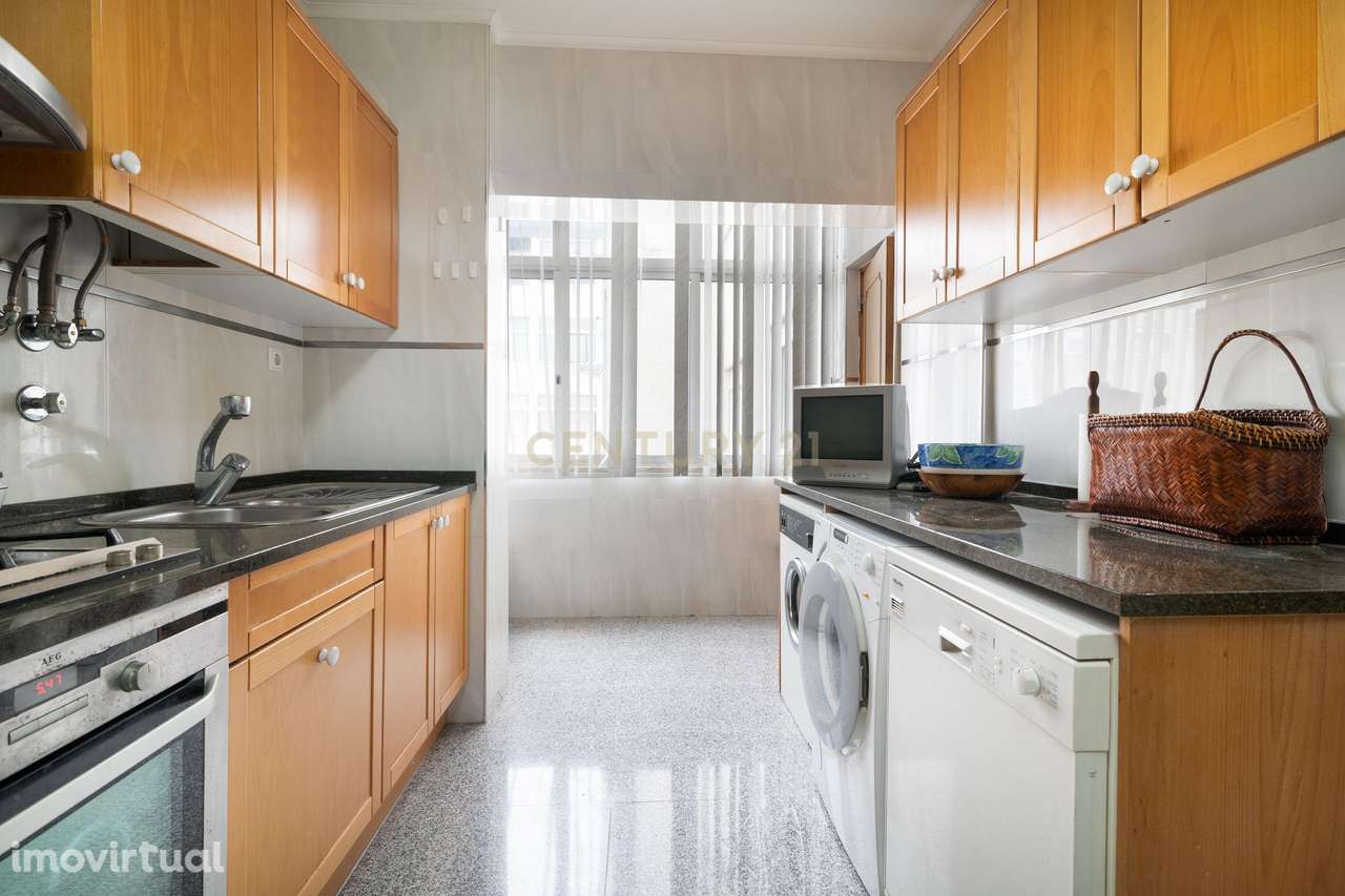 Apartamento T3 espaçoso com garagem box | Cova da Piedade, Almada - Grande imagem: 4/37