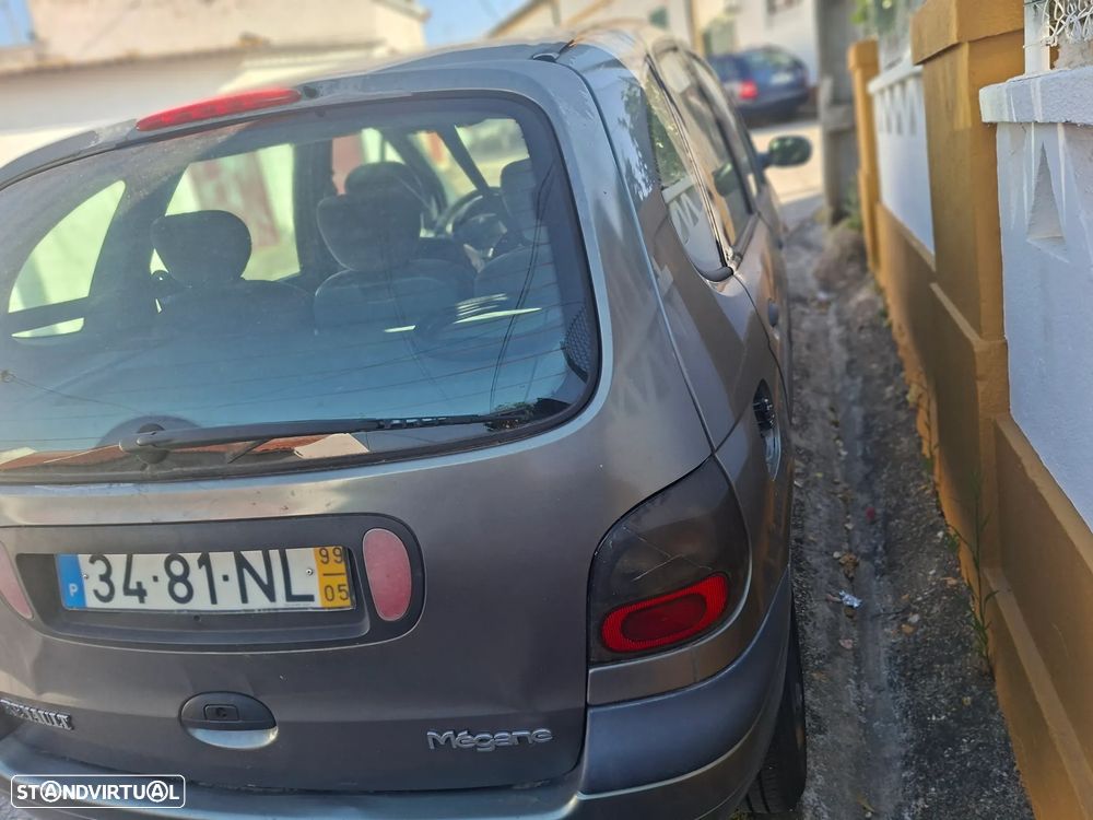 Renault Scénic 1.4 16V RTE - 7
