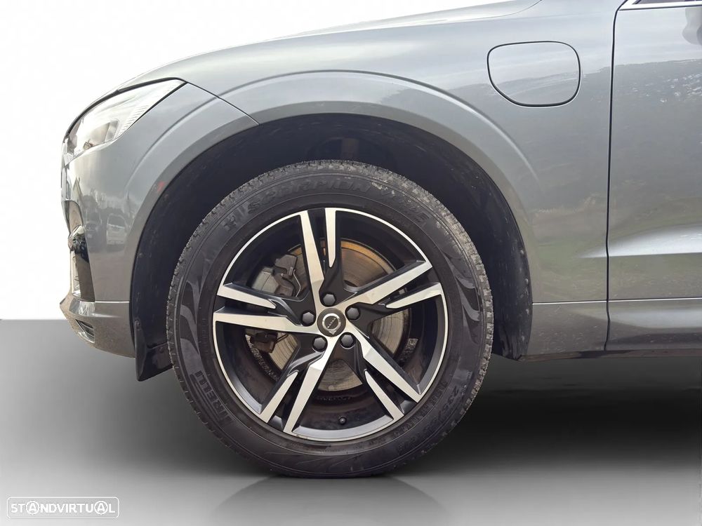 Volvo XC 60 2.0 T8 PHEV R-Design AWD - 19