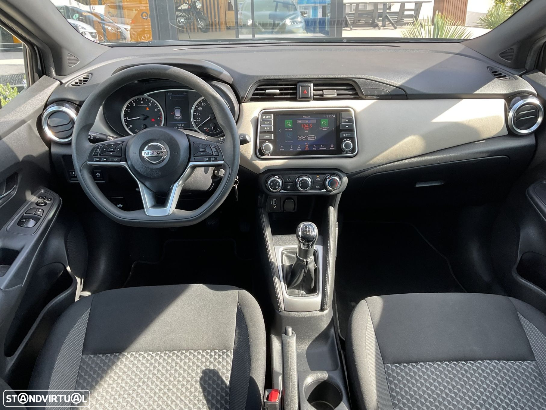 Nissan Micra 1.0 IG-T Tekna Plus - 27