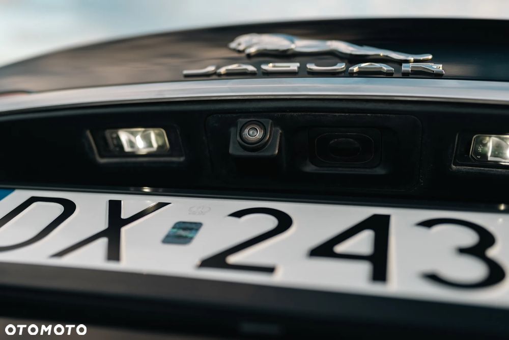 Jaguar XF E-Performance R-Sport - 21