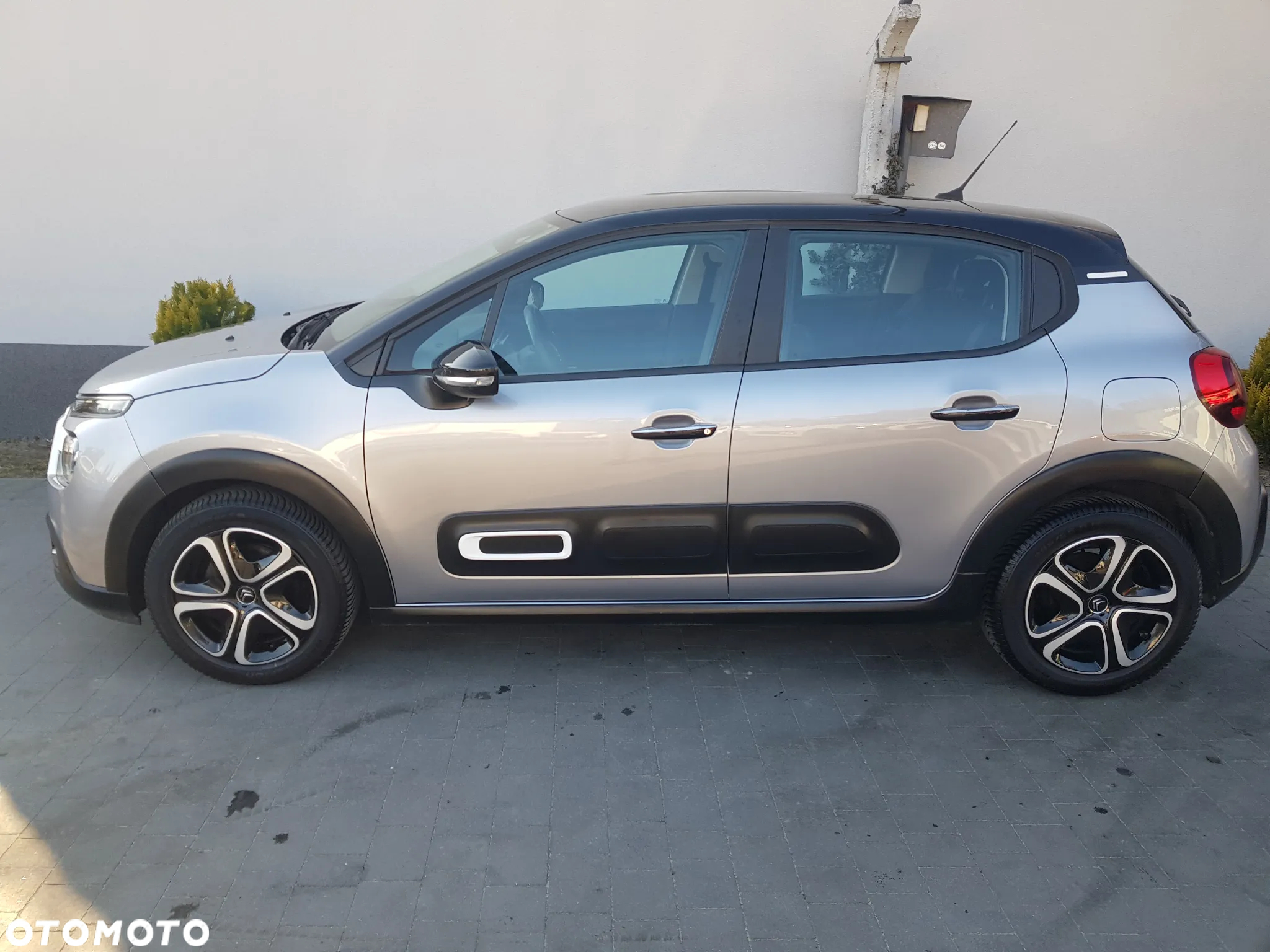 Citroën C3 1.2 PureTech Shine - 2