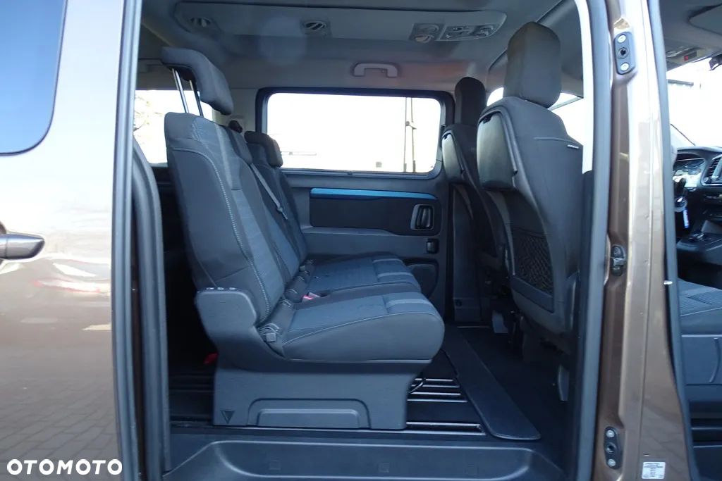 Peugeot Traveller L3 2.0 BlueHDi 180 EAT8 Business - 28