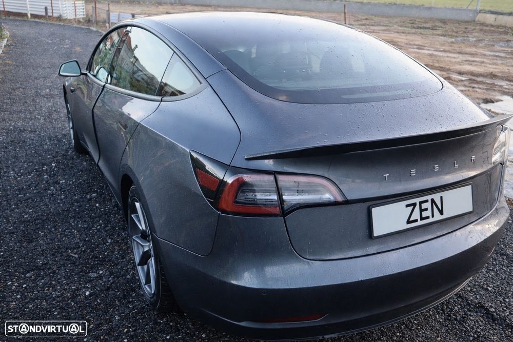 Tesla Model 3 Standard Range Plus RWD - 3