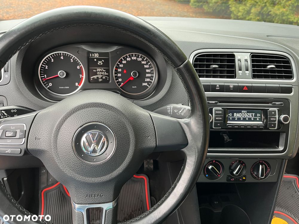Volkswagen Polo 1.4 16V Comfortline - 6