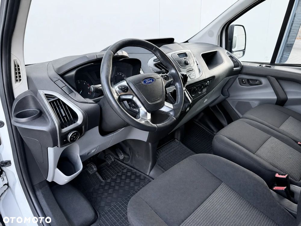 Ford Transit Coustom - 9