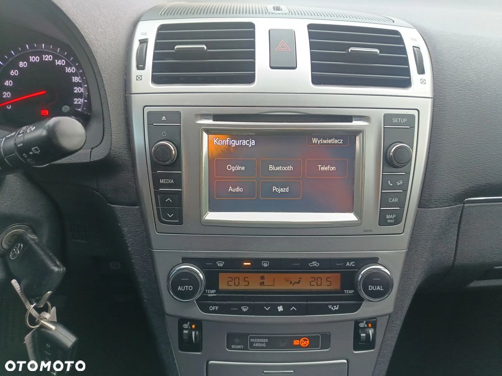 Toyota Avensis 1.8 Edition (2014) - 15