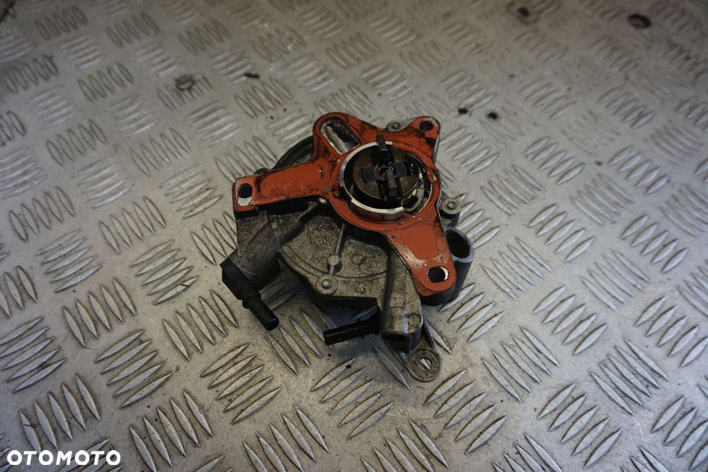 POMPA VACUM KUGA I MK1 2.0 TDCI 9673836180 FORD 2008-2013 - 2