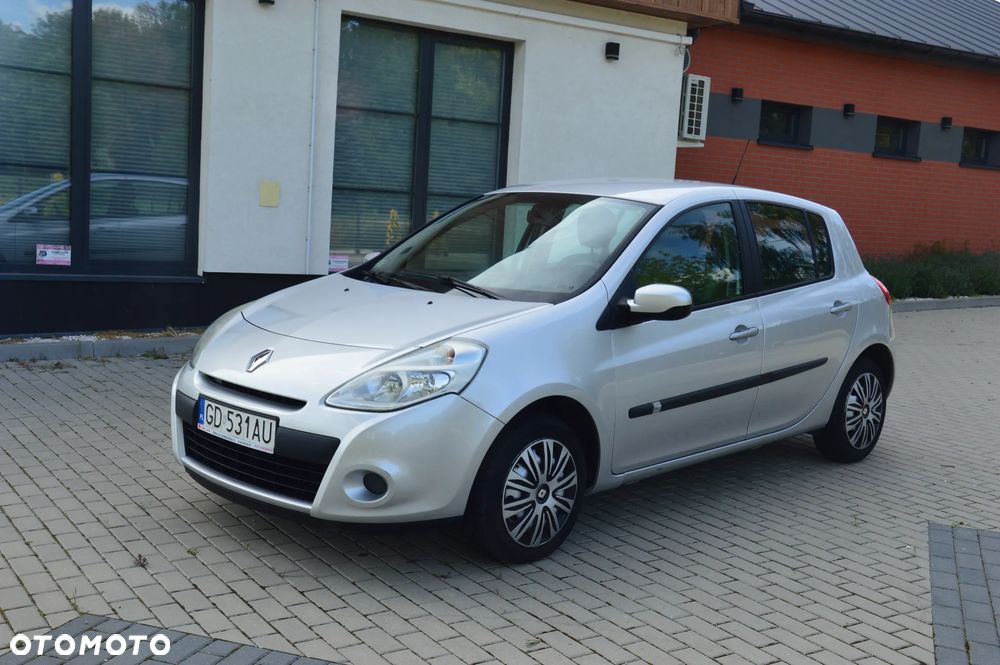 Renault Clio - 1