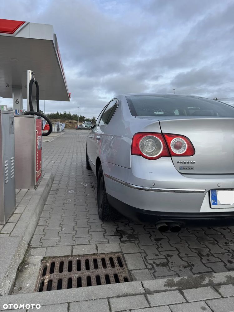 Volkswagen Passat 2.0 TDI DPF Highline - 8