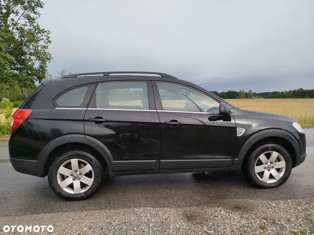 Chevrolet Captiva ver-2-0-d-lt-high - 3