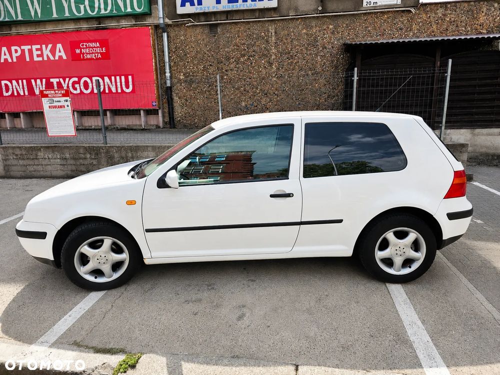 Volkswagen Golf - 3
