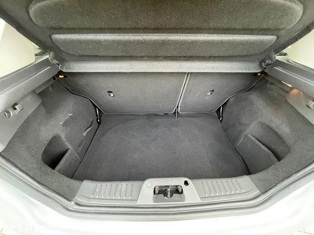 Ford Fiesta 1.25 Celebration - 16