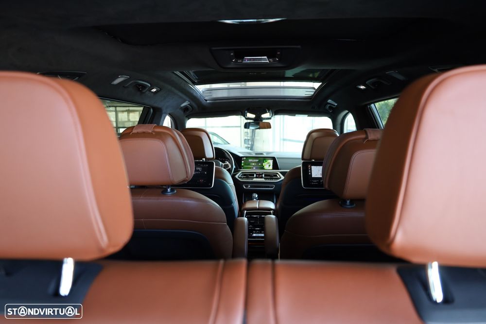 BMW X7 M50d - 37
