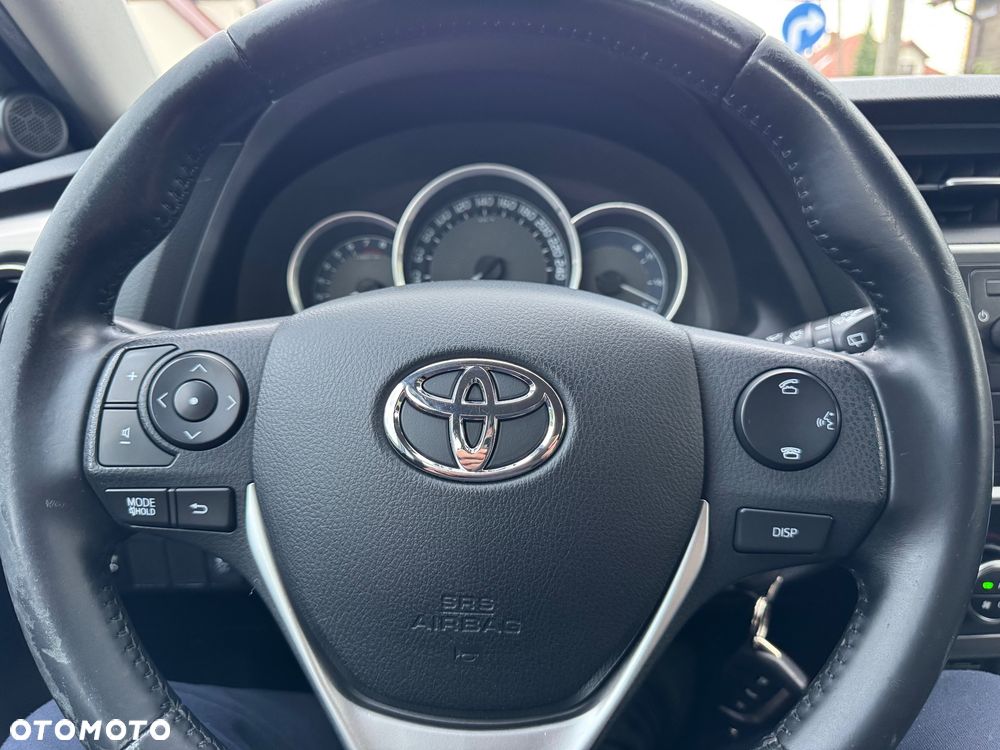 Toyota Auris 1.6 Valvematic Executive - 16