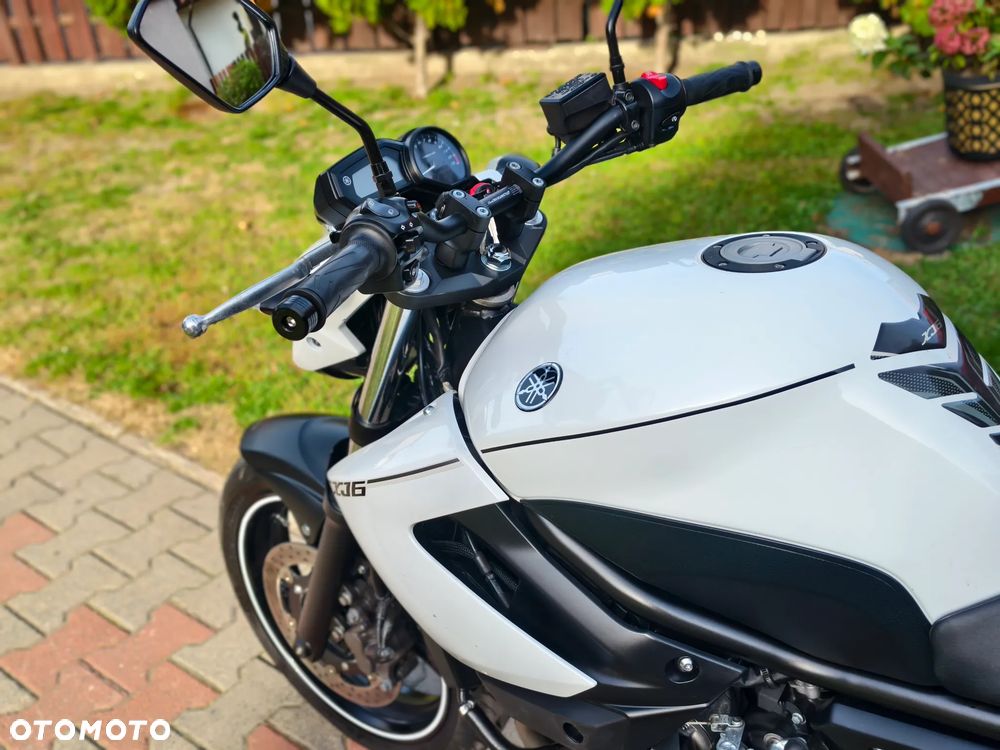 Yamaha XJ - 19