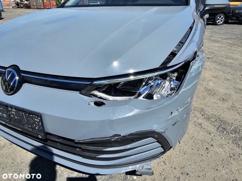 Volkswagen Golf - 10