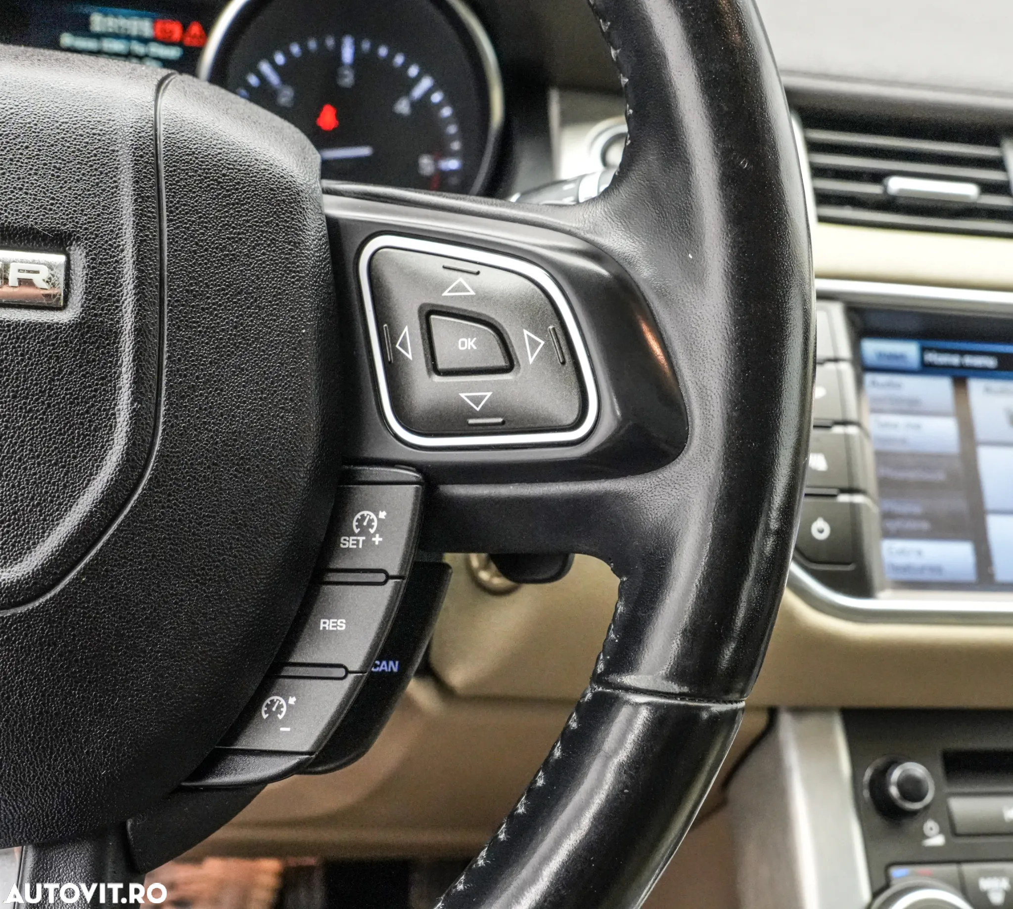 Land Rover Range Rover Evoque - 23