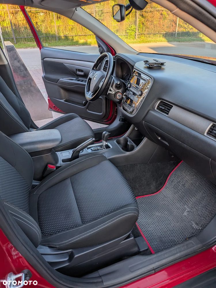 Mitsubishi Outlander 2.0 Intense 4WD CVT - 16