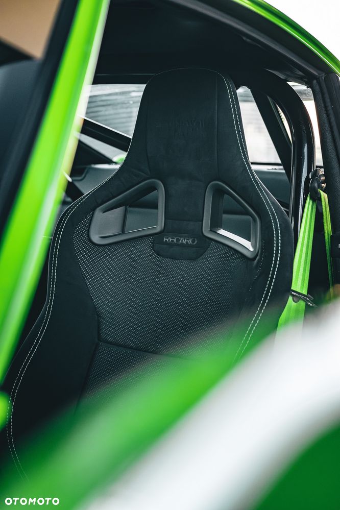 Porsche 911 Carrera - 9