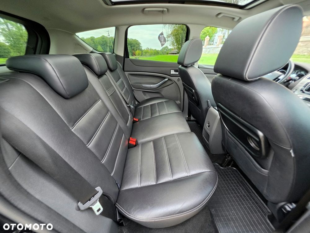 Ford Kuga 2.5 4x4 Titanium - 31