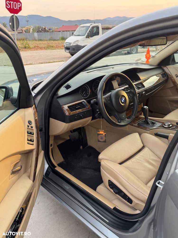 BMW Seria 5 530d Aut. - 11