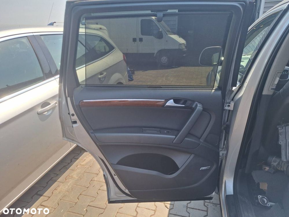 FOTELE KOMPLET LEWY PRAWY KANAPA + TRZECI RZĄD AUDI Q7 I JASNE GRZANE - 11